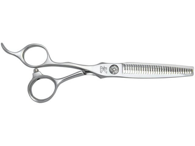 品牌介紹 49 a pair of scissors with a curved handle